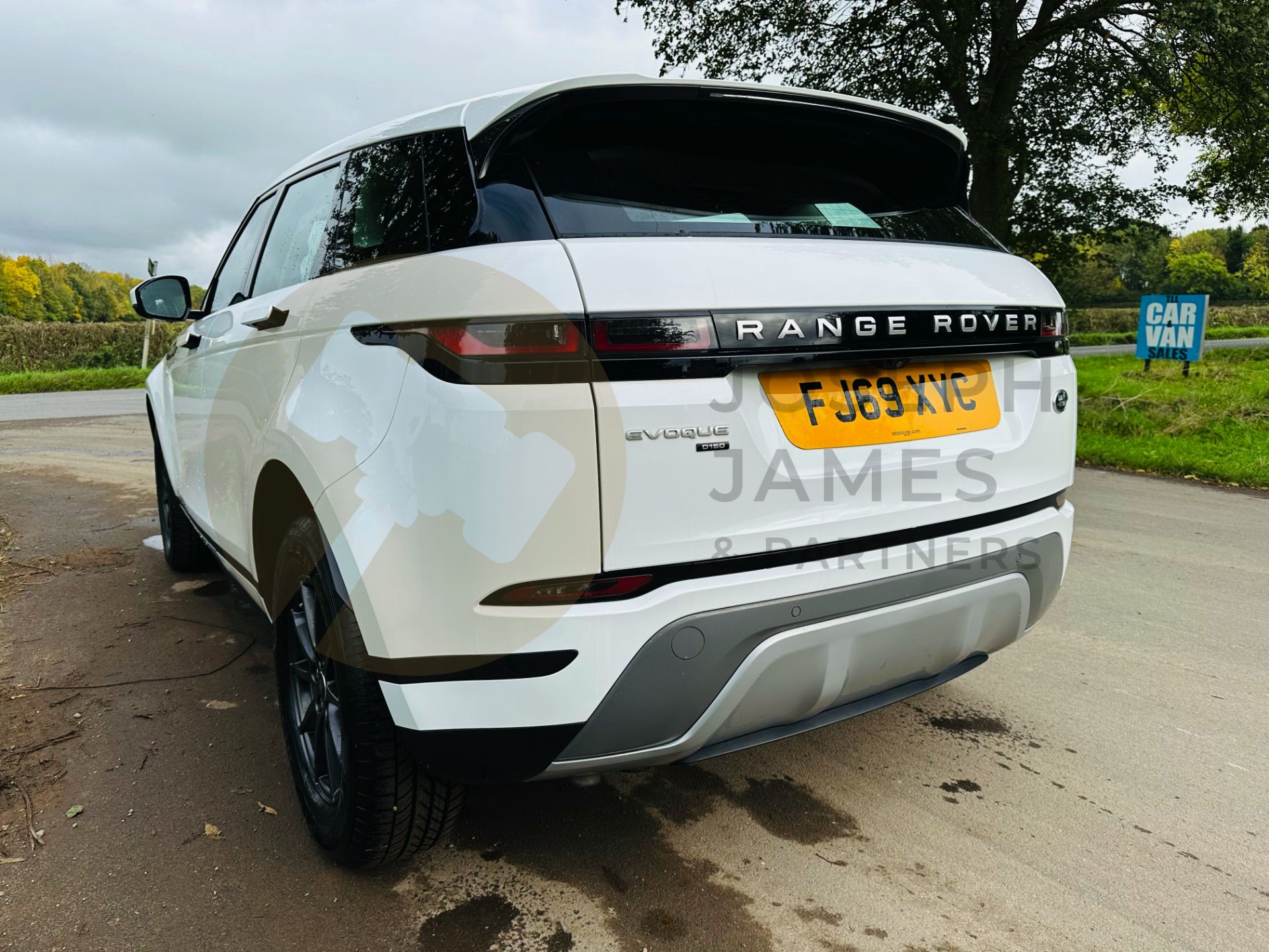 (ON SALE) LAND ROVER RANGE ROVER EVOQUE 2.0d AUTO-START STOP (2020 MODEL) ONLY 33K MILES FROM NEW - Image 11 of 41