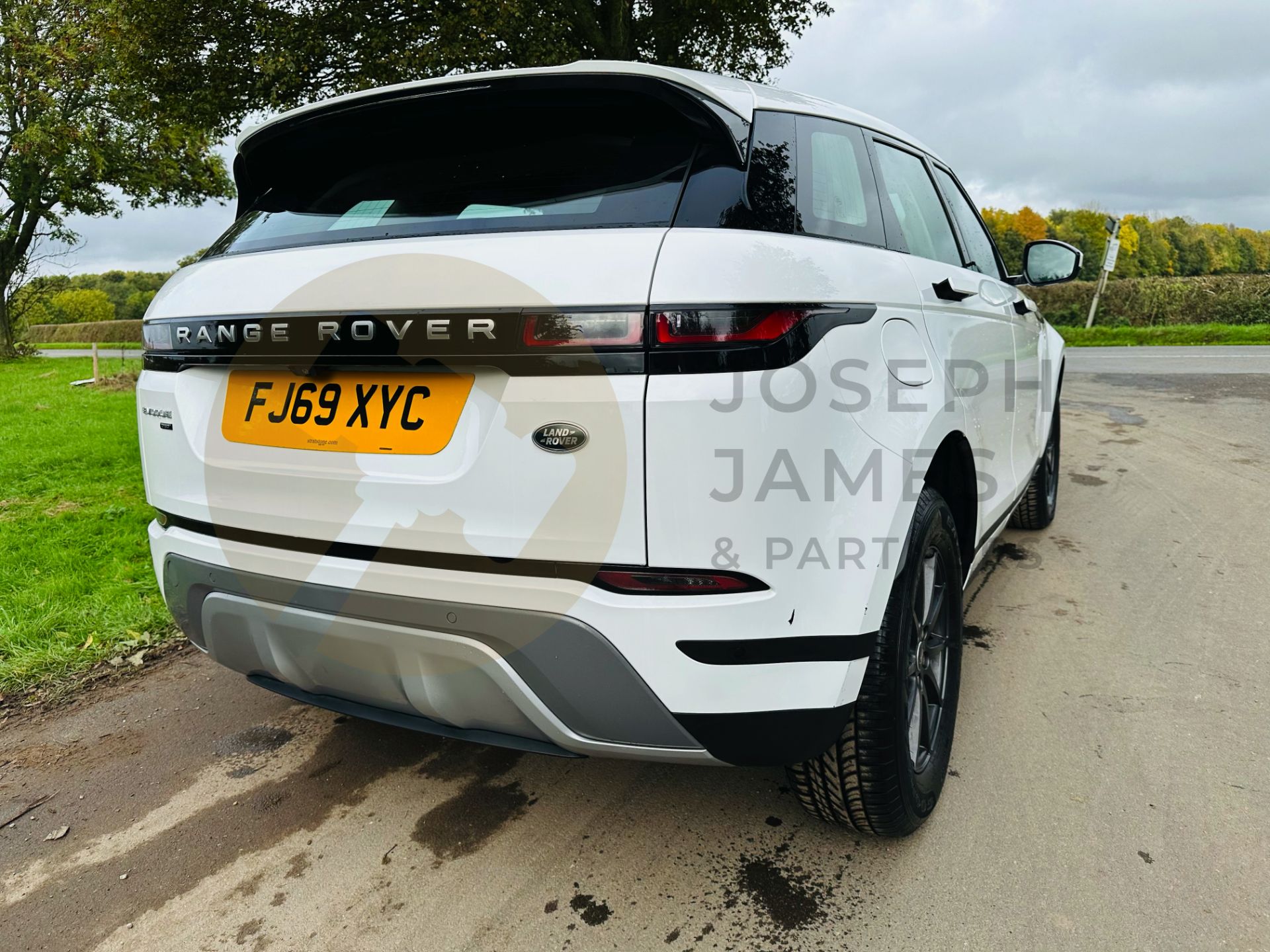 (ON SALE) LAND ROVER RANGE ROVER EVOQUE 2.0d AUTO-START STOP (2020 MODEL) ONLY 33K MILES FROM NEW - Image 13 of 41
