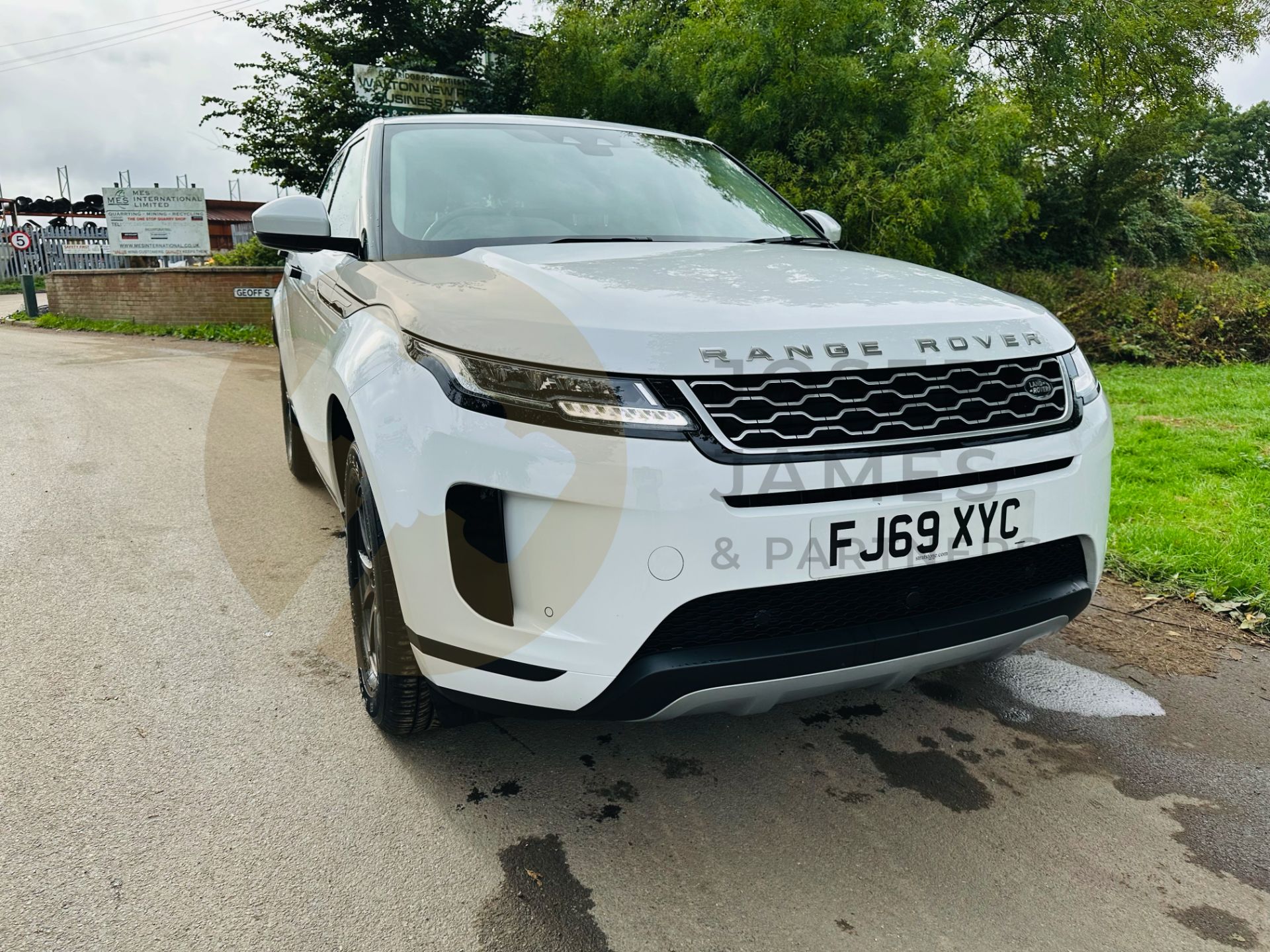 (ON SALE) LAND ROVER RANGE ROVER EVOQUE 2.0d AUTO-START STOP (2020 MODEL) ONLY 33K MILES FROM NEW - Image 3 of 41