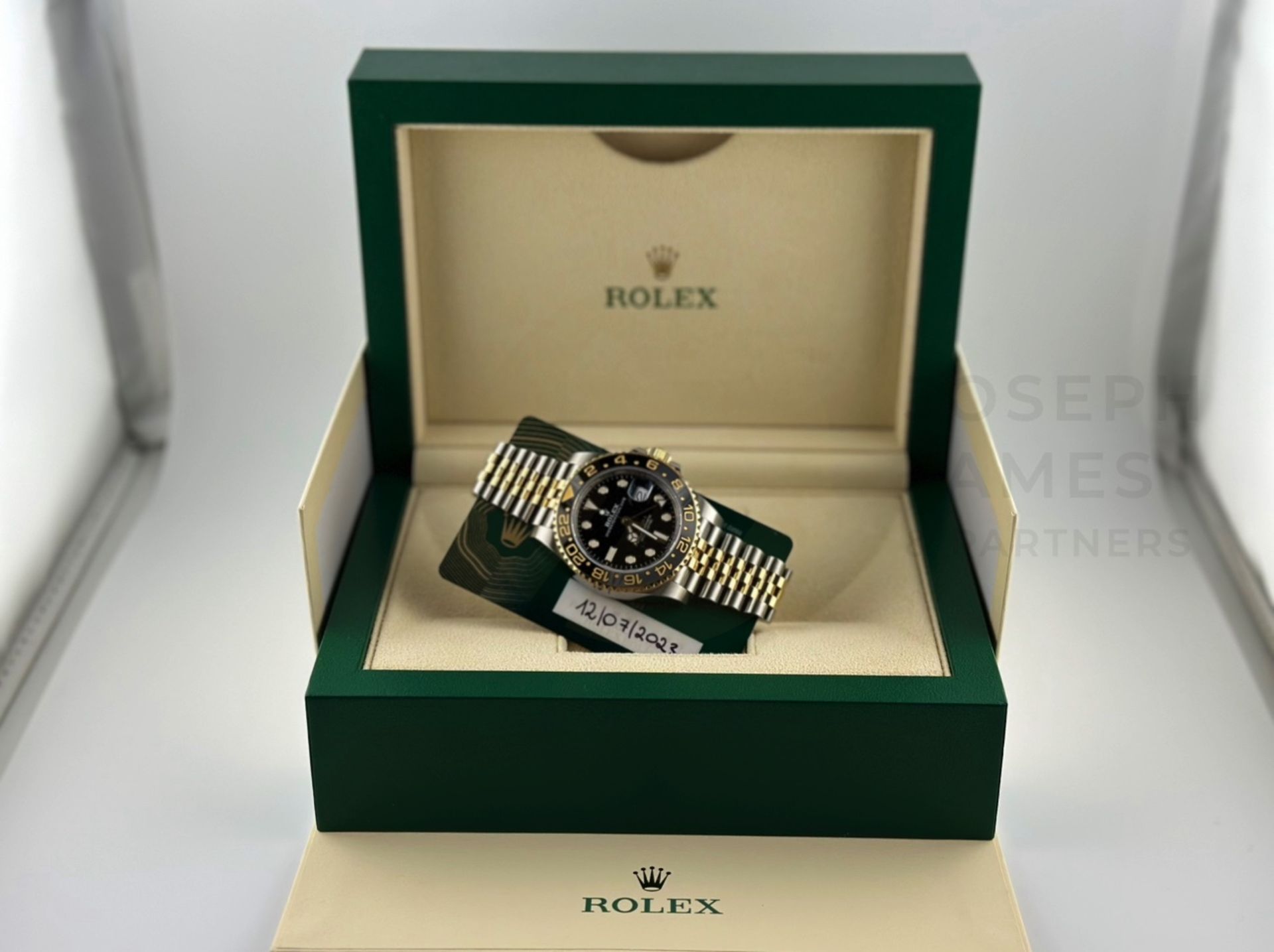 ROLEX GMT-MASTER II *GUINNESS* (JULY 2023 - UNWORN) 18CT GOLD & OYSTER STEEL *NEW 2023 RELEASE* - Image 17 of 37