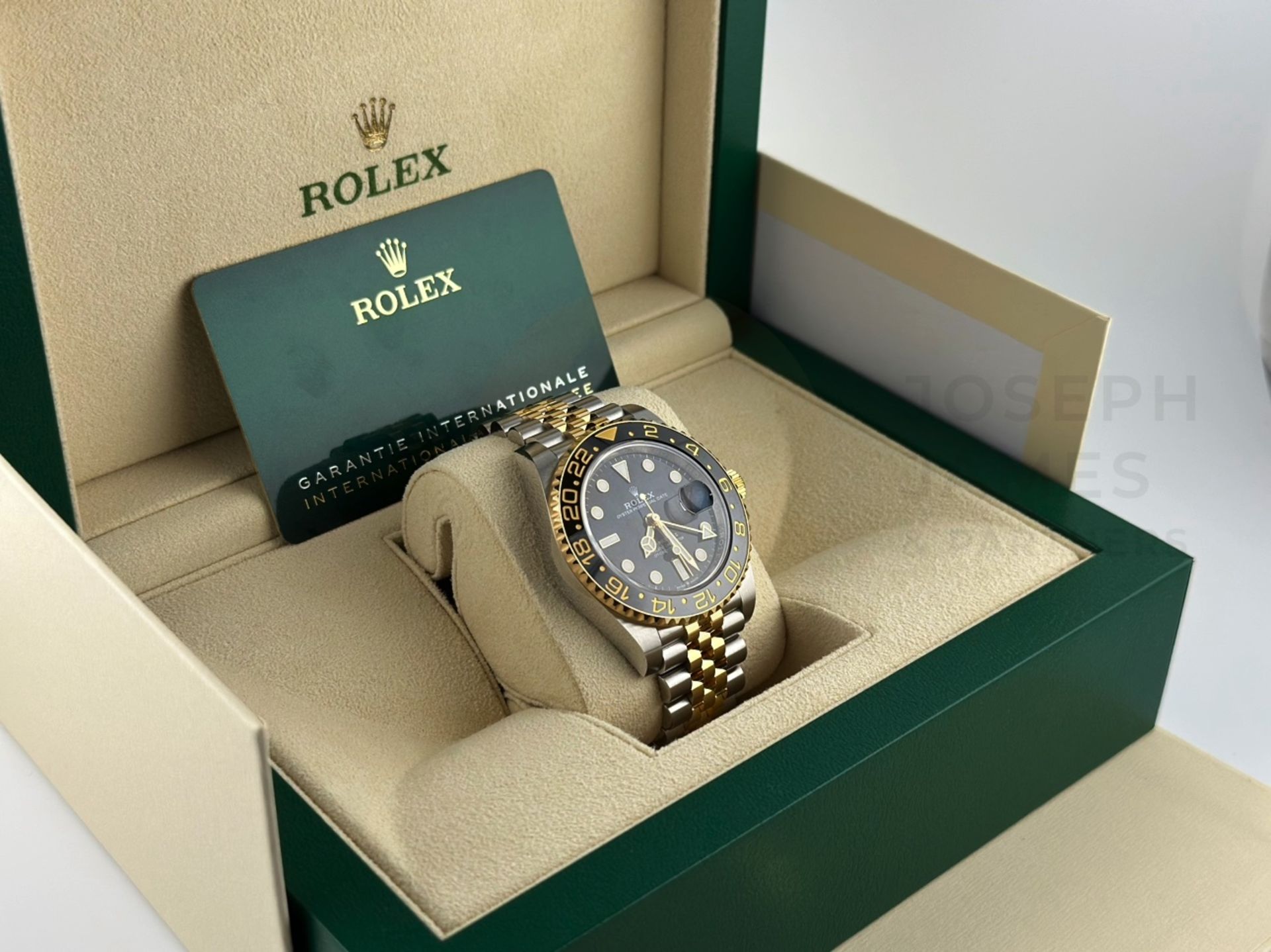 ROLEX GMT-MASTER II *GUINNESS* (JULY 2023 - UNWORN) 18CT GOLD & OYSTER STEEL *NEW 2023 RELEASE* - Image 6 of 37