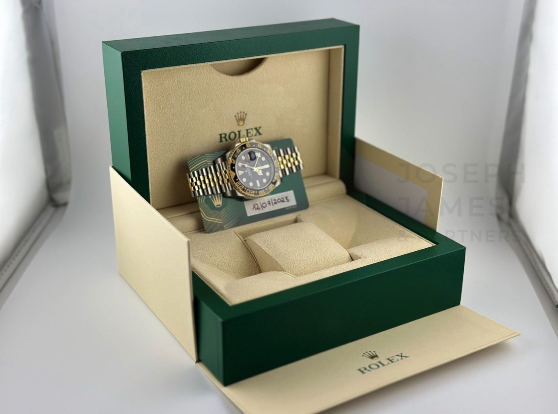 ROLEX GMT-MASTER II *GUINNESS* (JULY 2023 - UNWORN) 18CT GOLD & OYSTER STEEL *NEW 2023 RELEASE* - Image 21 of 37