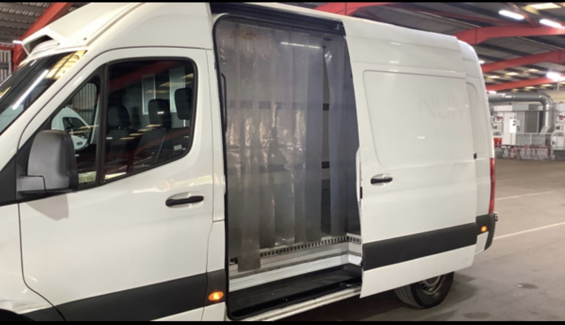 (ON SALE) MERCEDES-BENZ SPRINTER 314 CDI *MWB - FRIDGE FREEZER VAN* (2020 - MODEL) *ULEZ COMPLIANT*! - Image 6 of 9