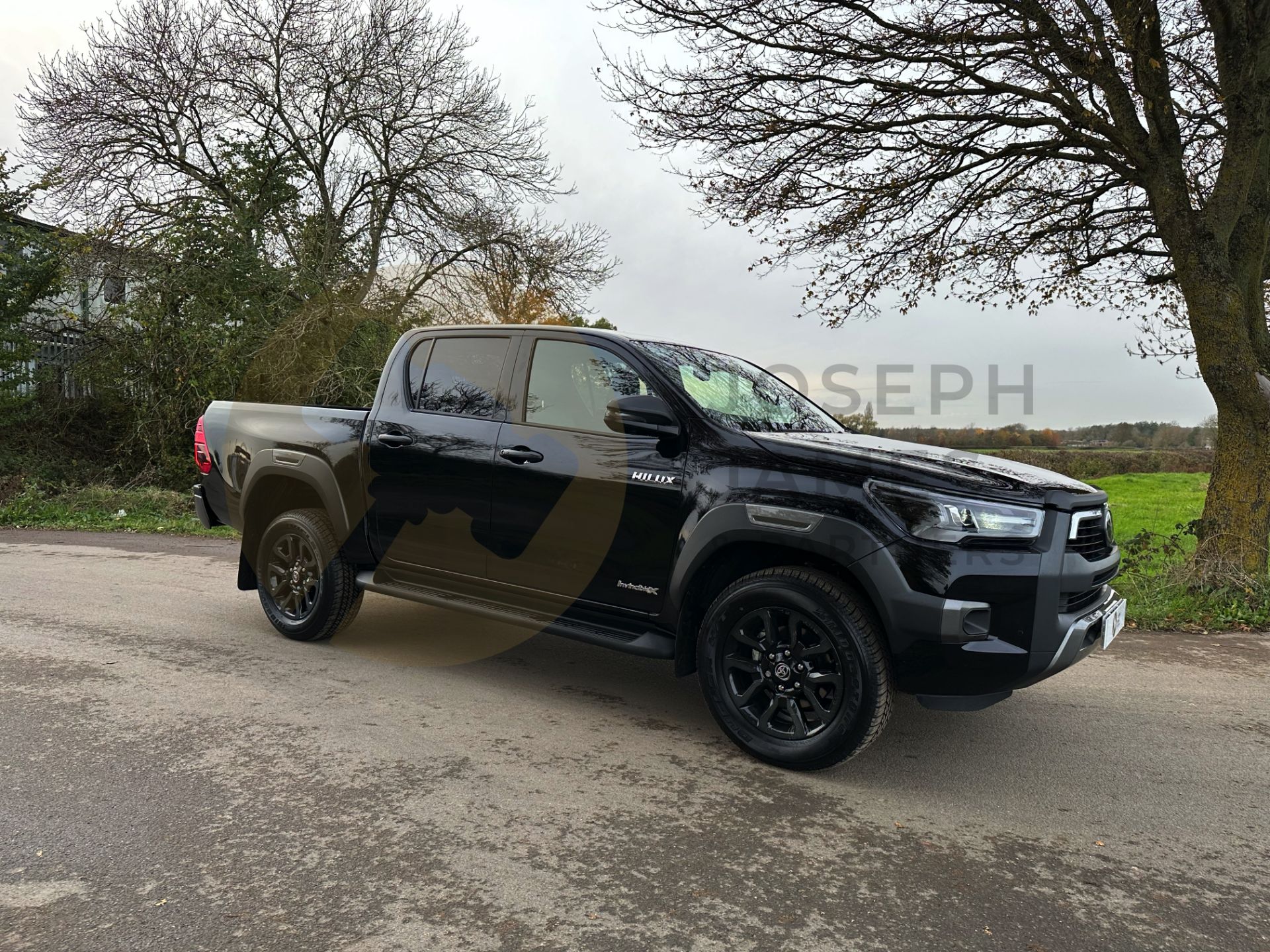 TOYOTA HILUX *INVINCIBLE X* DOUBLE CAB PICK-UP (2023-73 REG) '2.8 D-4D - AUTOMATIC' *DELIVERY MILES* - Image 2 of 57