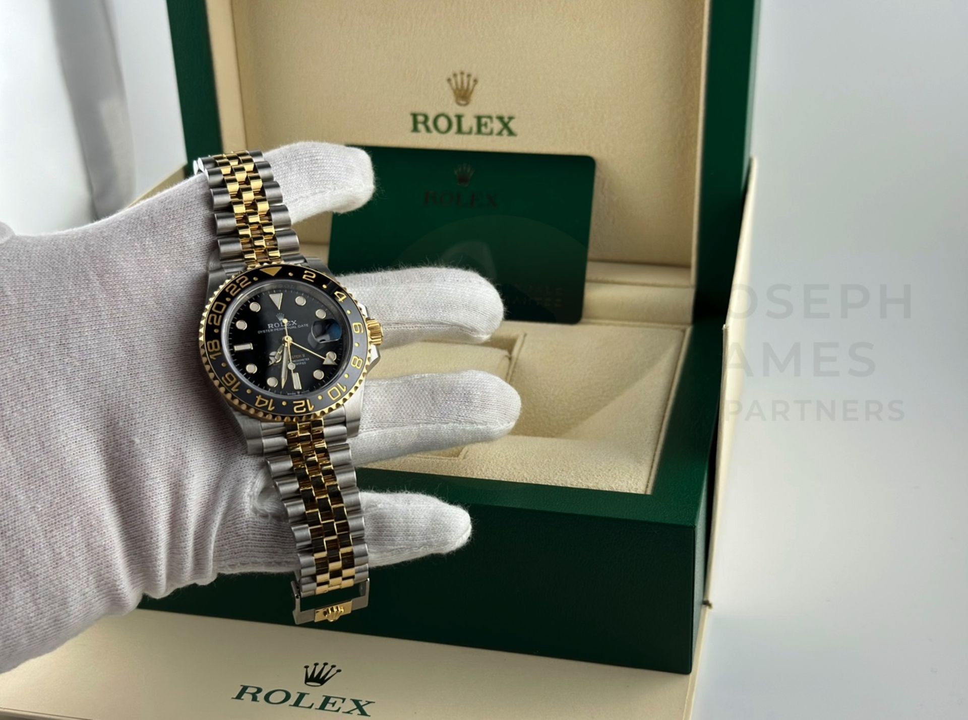 ROLEX GMT-MASTER II *GUINNESS* (JULY 2023 - UNWORN) 18CT GOLD & OYSTER STEEL *NEW 2023 RELEASE* - Image 9 of 37