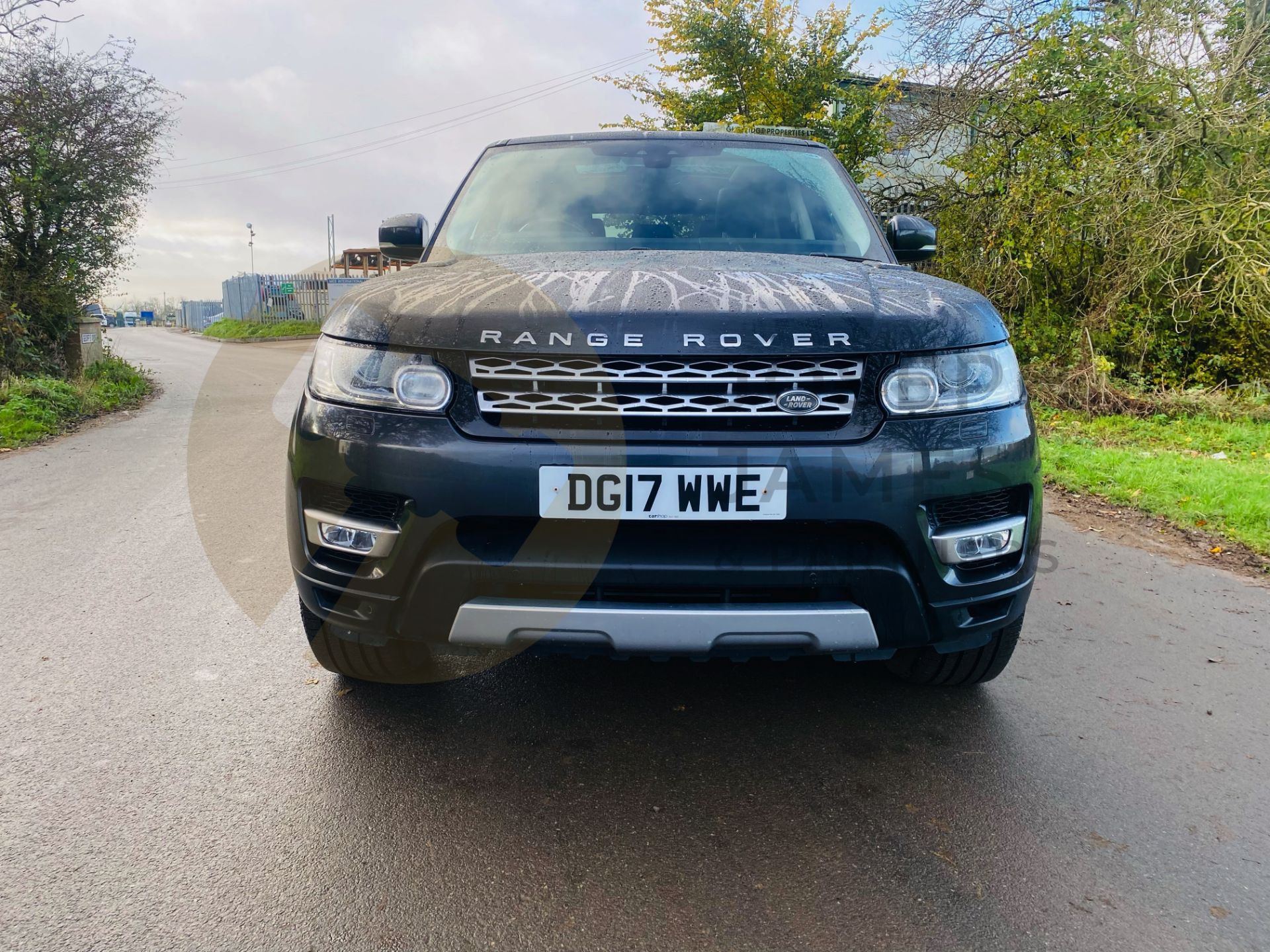 (ON SALE) RANGE ROVER SPORT "HSE" AUTO (NEW SHAPE) 17 REG - LEATHER - PANORAMIC ROOF - SAT NAV - - Image 4 of 47
