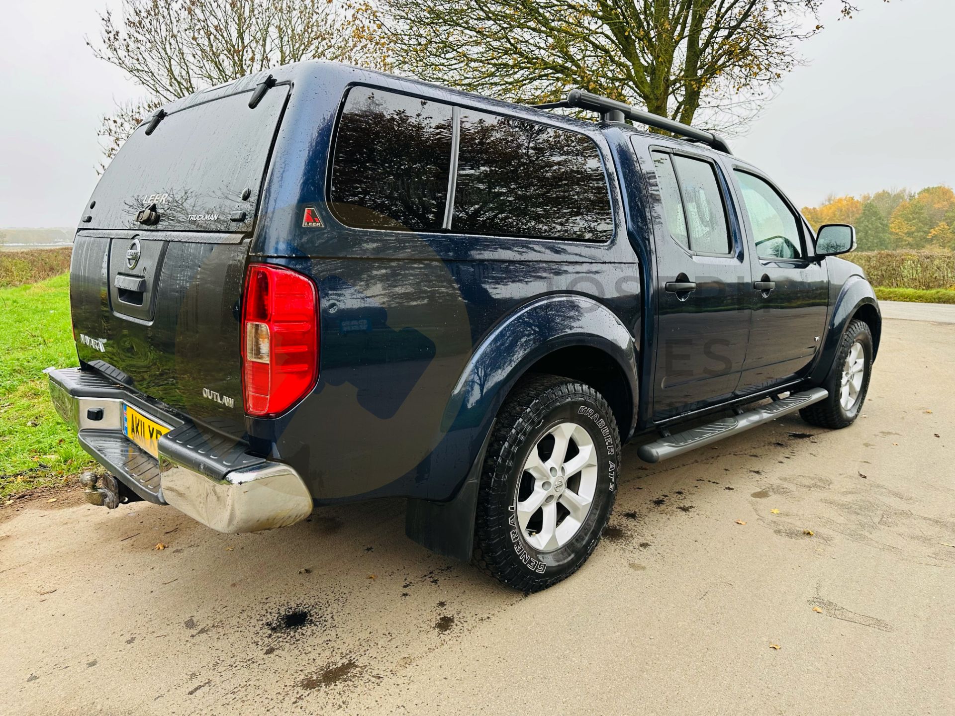 (ON SALE)NISSAN NAVARA *OUTLAW EDITION* 3.0 V6 TURBO DIESEL AUTOMATIC DOUBLE CAB PICKUP - 11 REG - Image 16 of 43