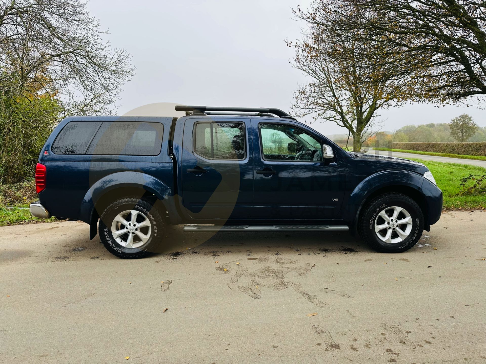 (ON SALE)NISSAN NAVARA *OUTLAW EDITION* 3.0 V6 TURBO DIESEL AUTOMATIC DOUBLE CAB PICKUP - 11 REG - Image 18 of 43