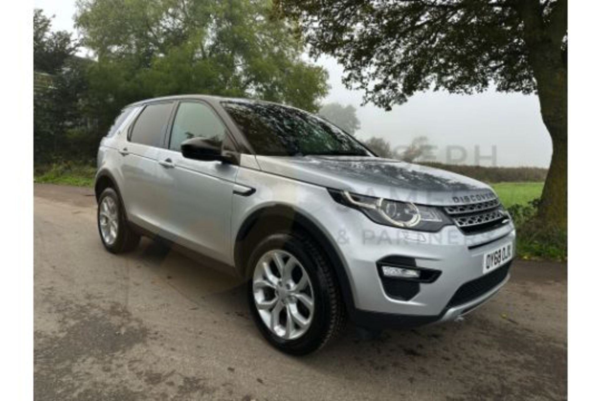 (ON SALE) LANDROVER DISCOVERY SPORT "HSE" EDITION 2.0 TD4 (180) AUTOMATIC - 68 REG - PAN ROOF - Image 5 of 51