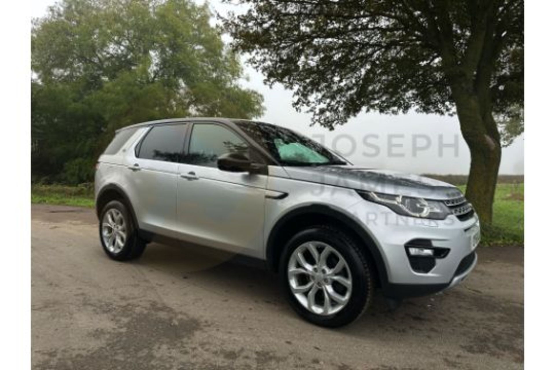 (ON SALE) LANDROVER DISCOVERY SPORT "HSE" EDITION 2.0 TD4 (180) AUTOMATIC - 68 REG - PAN ROOF - Image 3 of 51