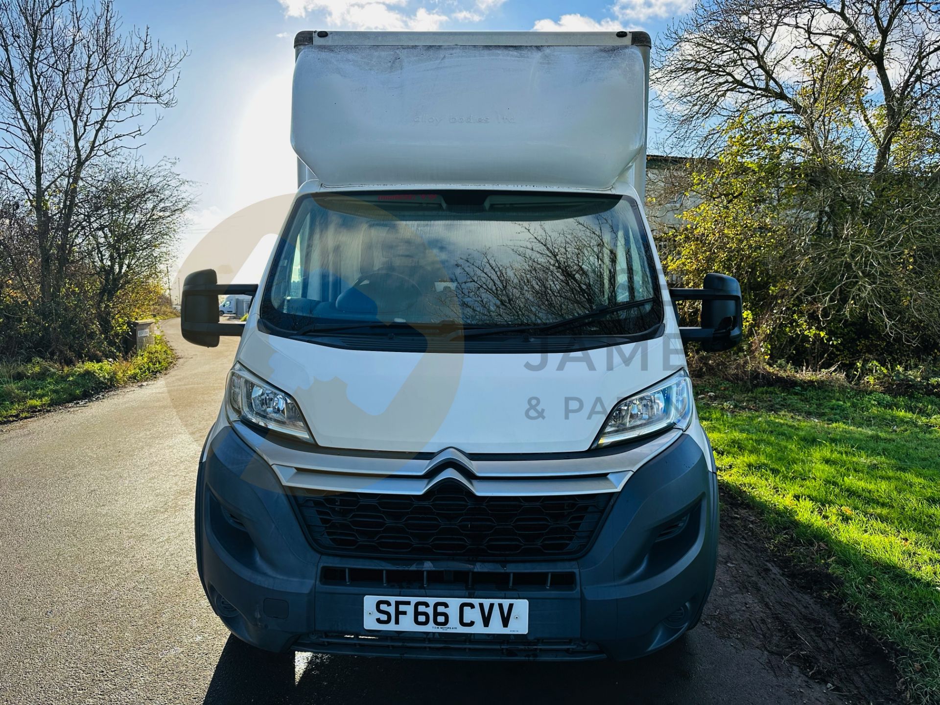 CITROEN RELAY - LUTON BOX / VAN WITH TAIL LIFT - 2017 MODEL - ONLY 39K MILES - ULEZ COMPLAINT!!! - Image 3 of 28