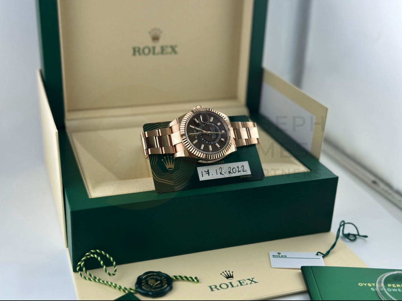 (ON SALE) ROLEX SKY-DWELLER *18CT EVEROSE GOLD* (DECEMBER 2022) 42MM CHOCOLATE DIAL *BEAT THE WAIT* - Image 10 of 26