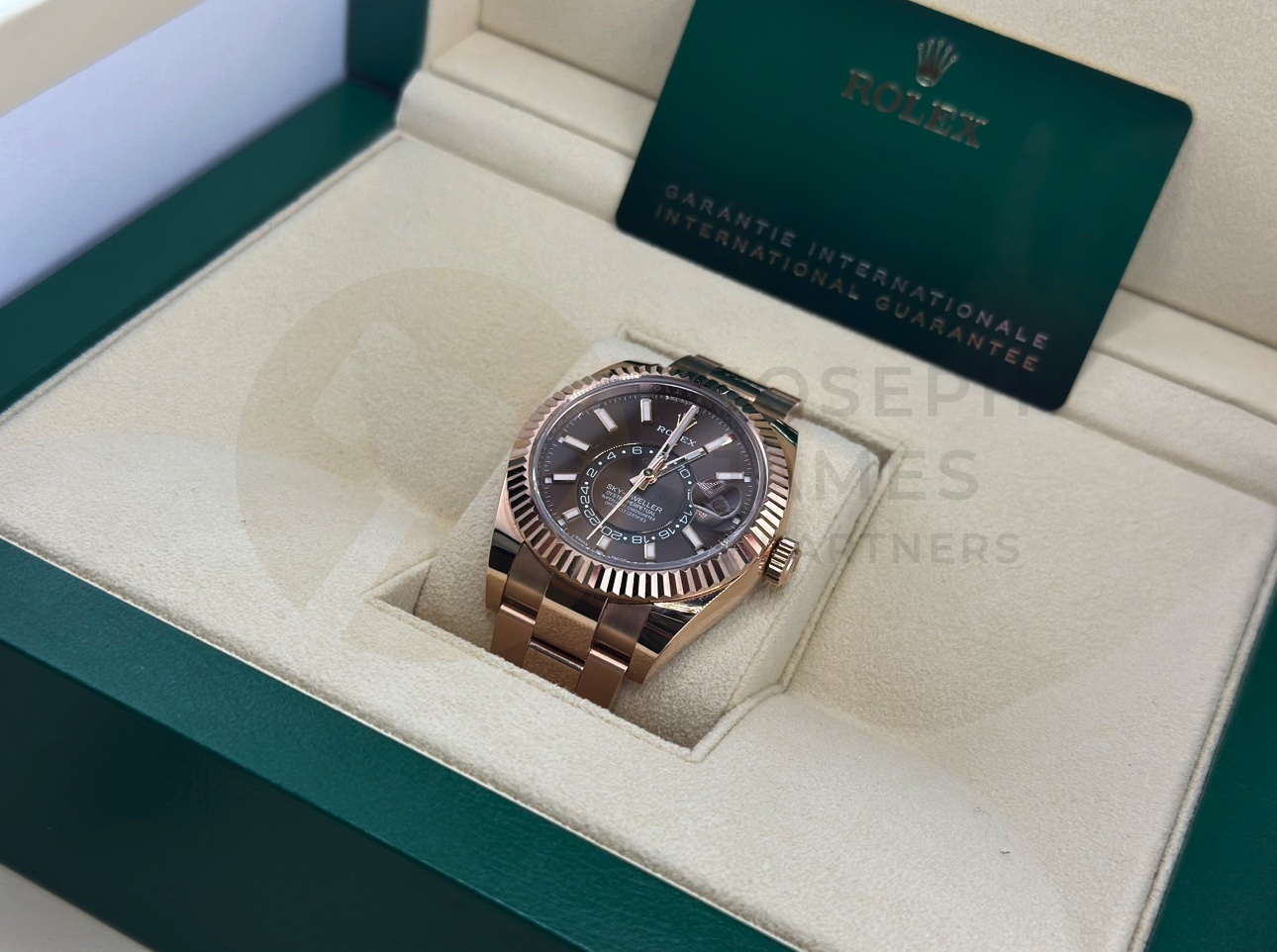 (ON SALE) ROLEX SKY-DWELLER *18CT EVEROSE GOLD* (DECEMBER 2022) 42MM CHOCOLATE DIAL *BEAT THE WAIT* - Image 7 of 26