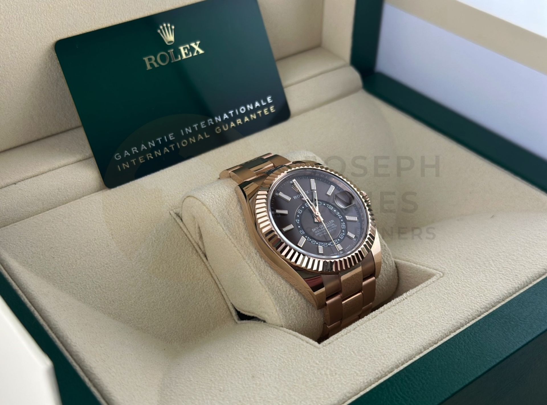 (ON SALE) ROLEX SKY-DWELLER *18CT EVEROSE GOLD* (DECEMBER 2022) 42MM CHOCOLATE DIAL *BEAT THE WAIT* - Image 3 of 26