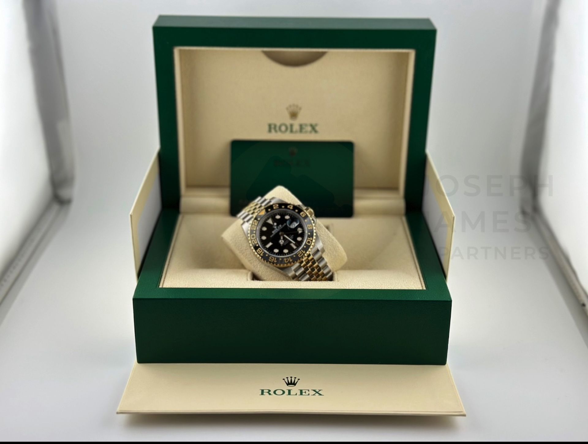 ROLEX GMT-MASTER II *GUINNESS* (JULY 2023 - UNWORN) 18CT GOLD & OYSTER STEEL *NEW 2023 RELEASE* - Image 11 of 37