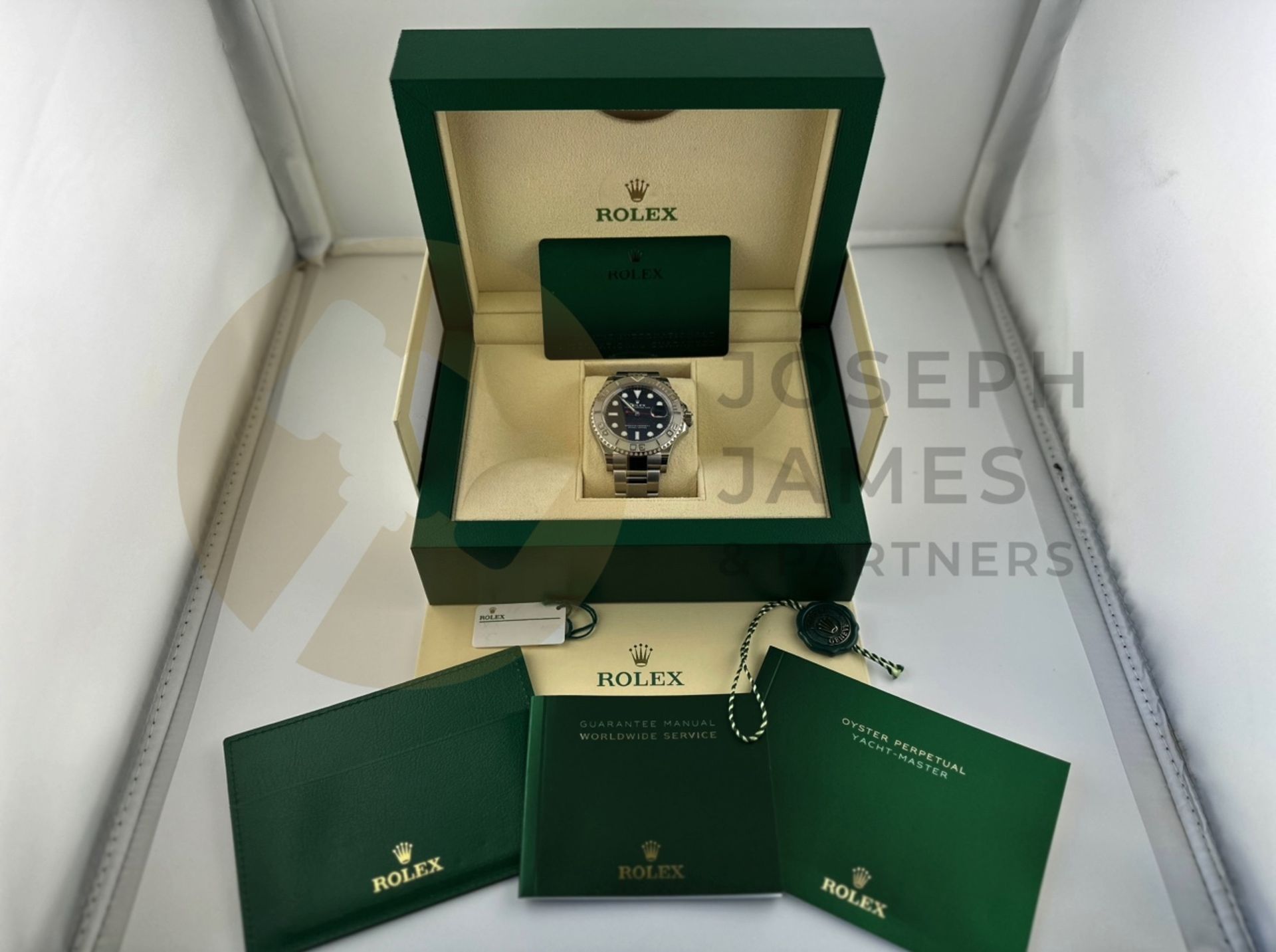 ROLEX YACHT-MASTER *40MM PLATINUM & OYSTER STEEL* (2022) *BRIGHT BLUE DIAL* (BEAT THE WAIT) - Image 4 of 23