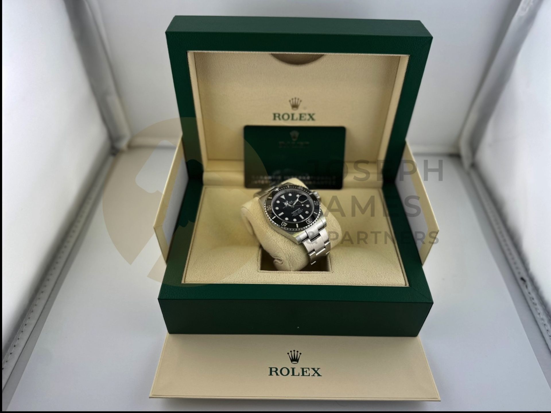 (On Sale) ROLEX SUBMARINER DATE *41MM OYSTER STEL* (AUGUST 2023 - NEW / UNWORN) *SPORT MODEL* - Image 16 of 29