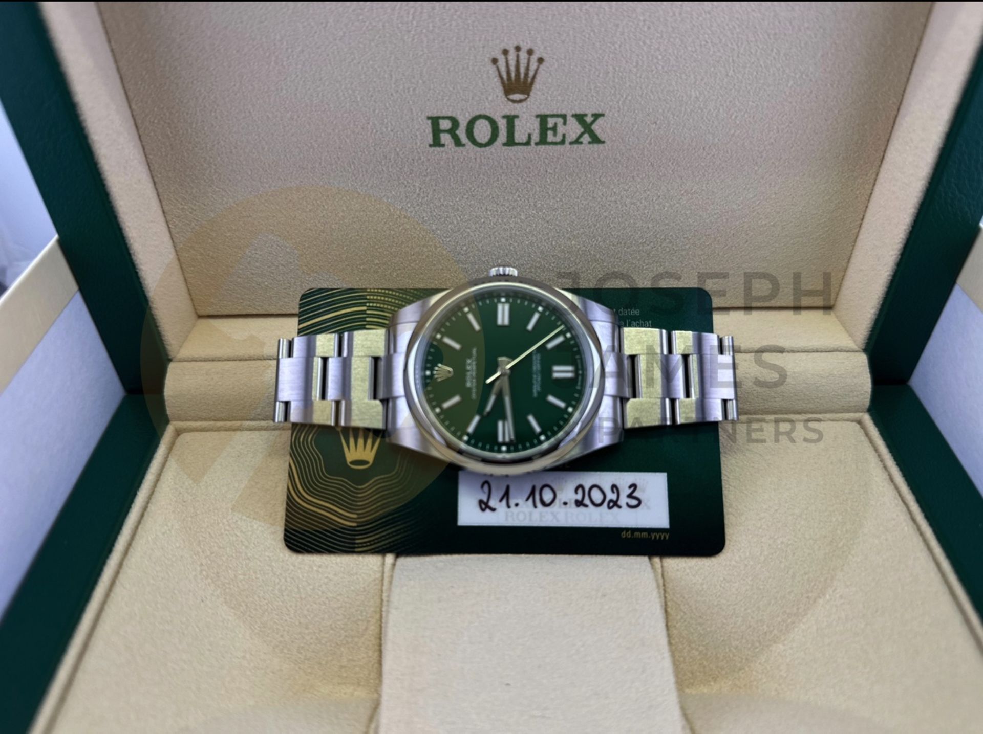 (On Sale) ROLEX OYSTER PERPETUAL 41MM *GREEN DIAL* (2023 - NEW / UNWORN) *BEAT THE 5 YEAR WAIT* - Image 31 of 31