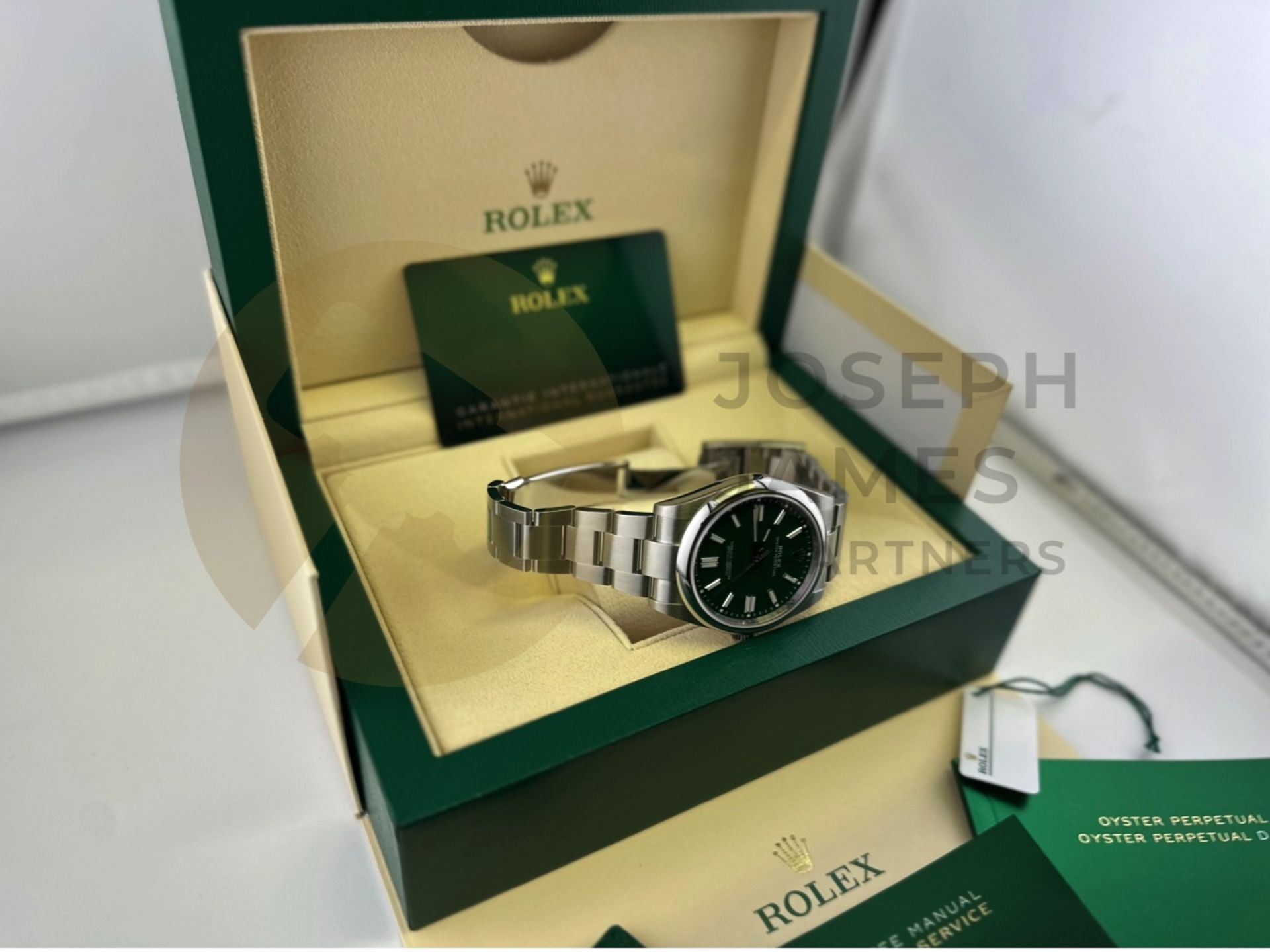 (On Sale) ROLEX OYSTER PERPETUAL 41MM *GREEN DIAL* (2023 - NEW / UNWORN) *BEAT THE 5 YEAR WAIT* - Image 23 of 31