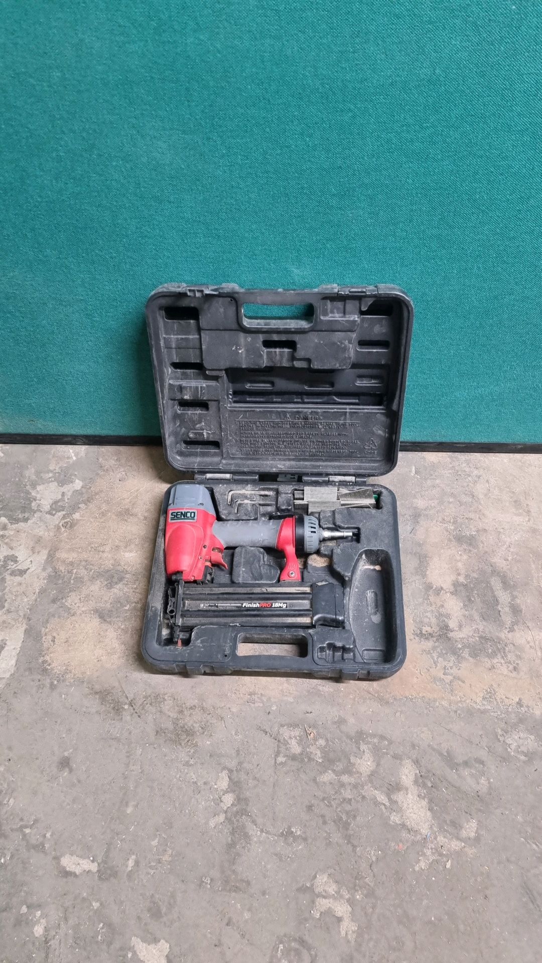 Senco Finish Pro 18mg Brad Nail Gun