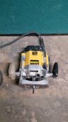 DeWalt DW625E Router