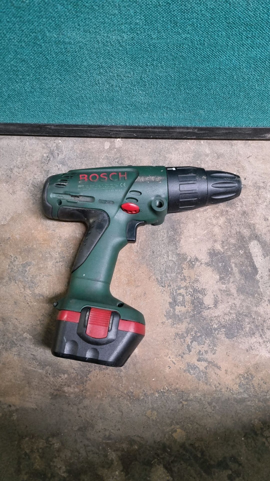 Bosch PSB12VE-2 Cordless Combi Drill with Charger - Image 2 of 3