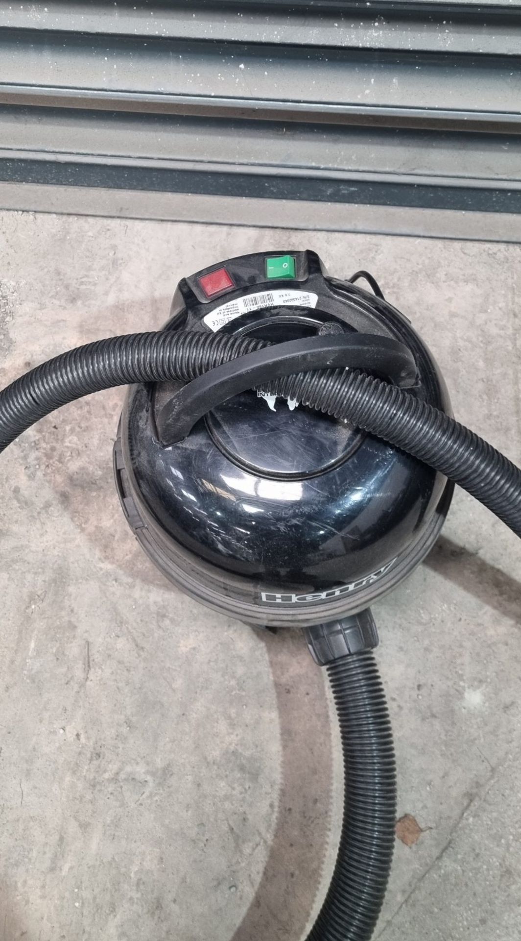 Henry HVR160-11 Vacuum Cleaner - Image 2 of 4