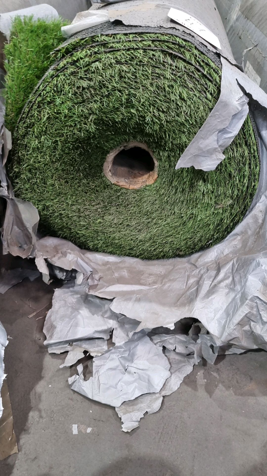 Roll of Artificial Grass - Approx 2m x 12m - Image 3 of 3