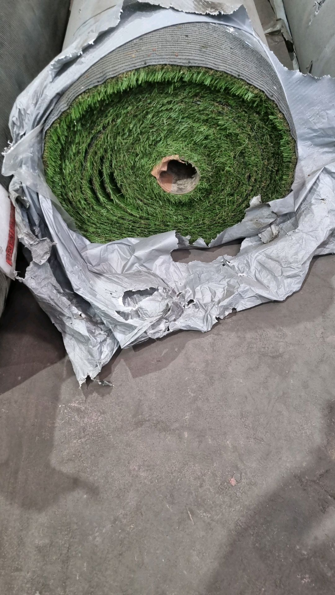 Roll Of Artificial Grass - Approx 2m x 20m - Image 2 of 3