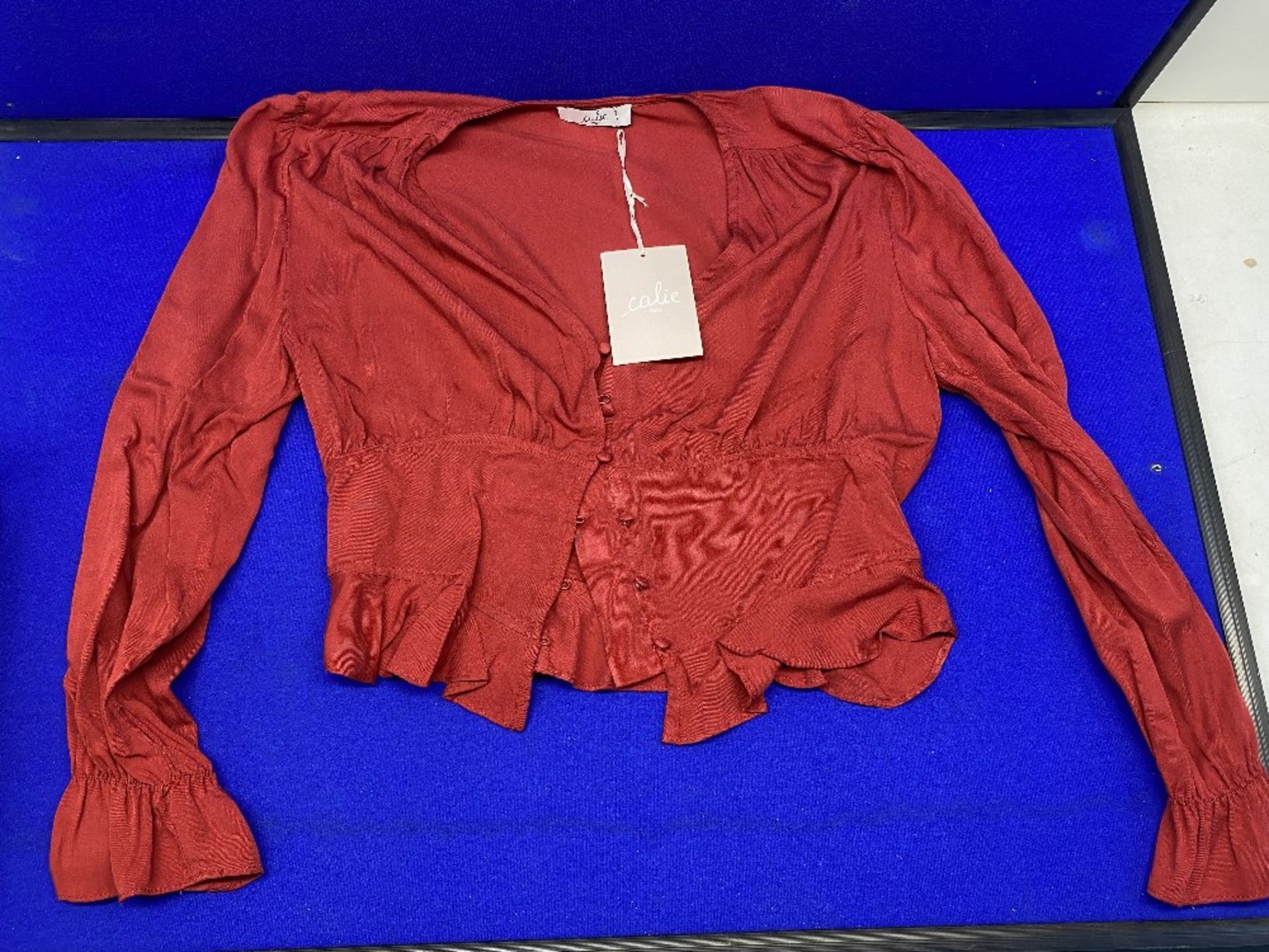 Approximately 140 x Various Pieces of Ex-Display Ladies Clothing & Shoes/Sandals | RRP £4,500 - Image 23 of 42