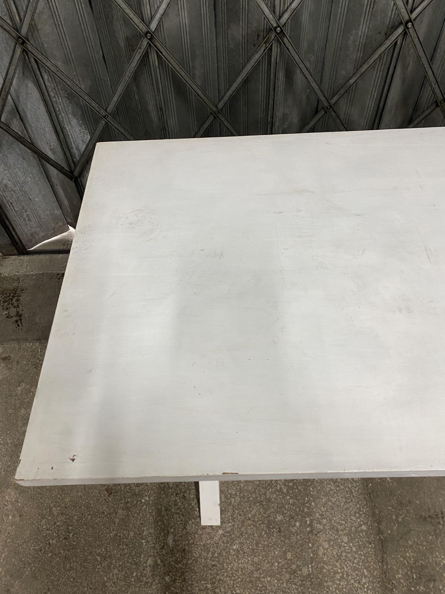 Large White Dining Table - Image 4 of 8