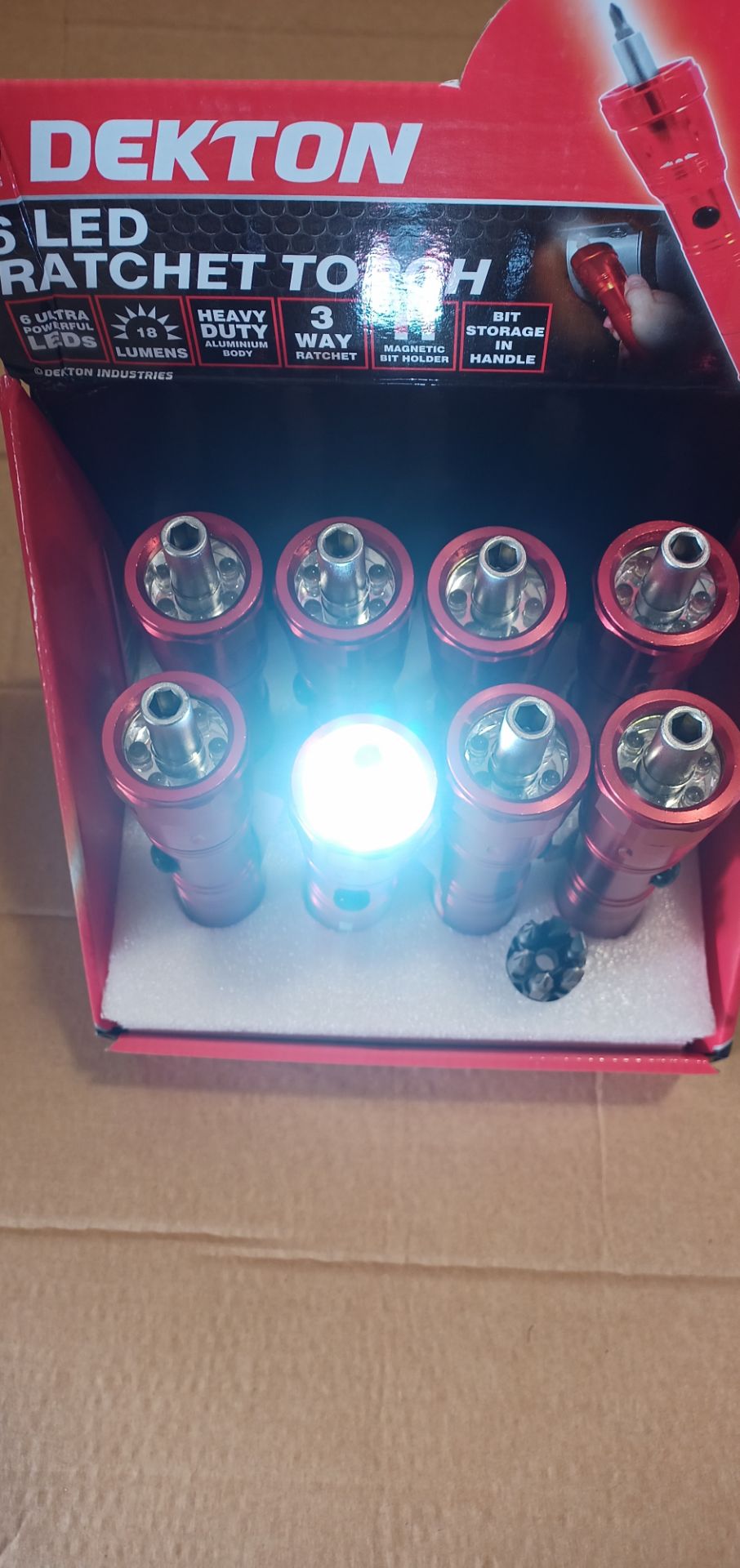 50 x Dekton 6 LED Ratchet Torch in CDU | Total RRP £400 - Image 3 of 3