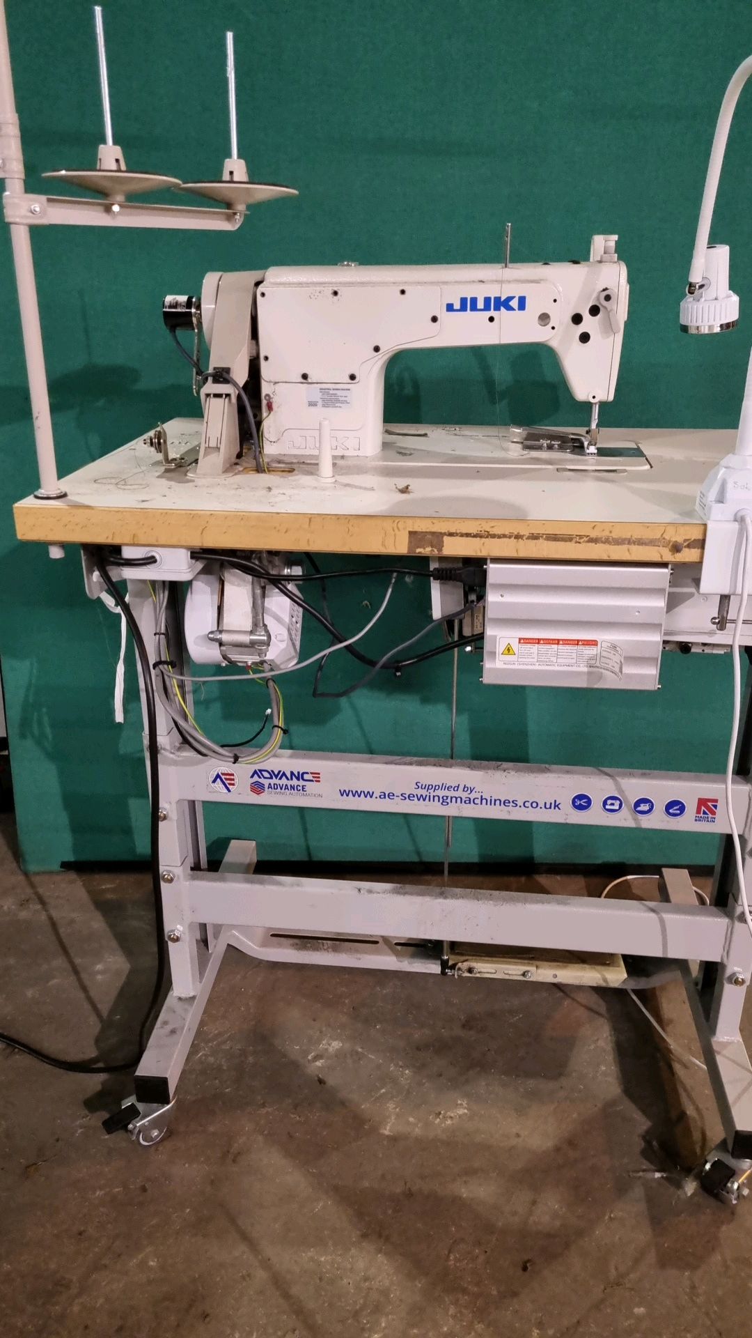 Juki Electric Sewing Machine | DDL-8100e - Image 4 of 4