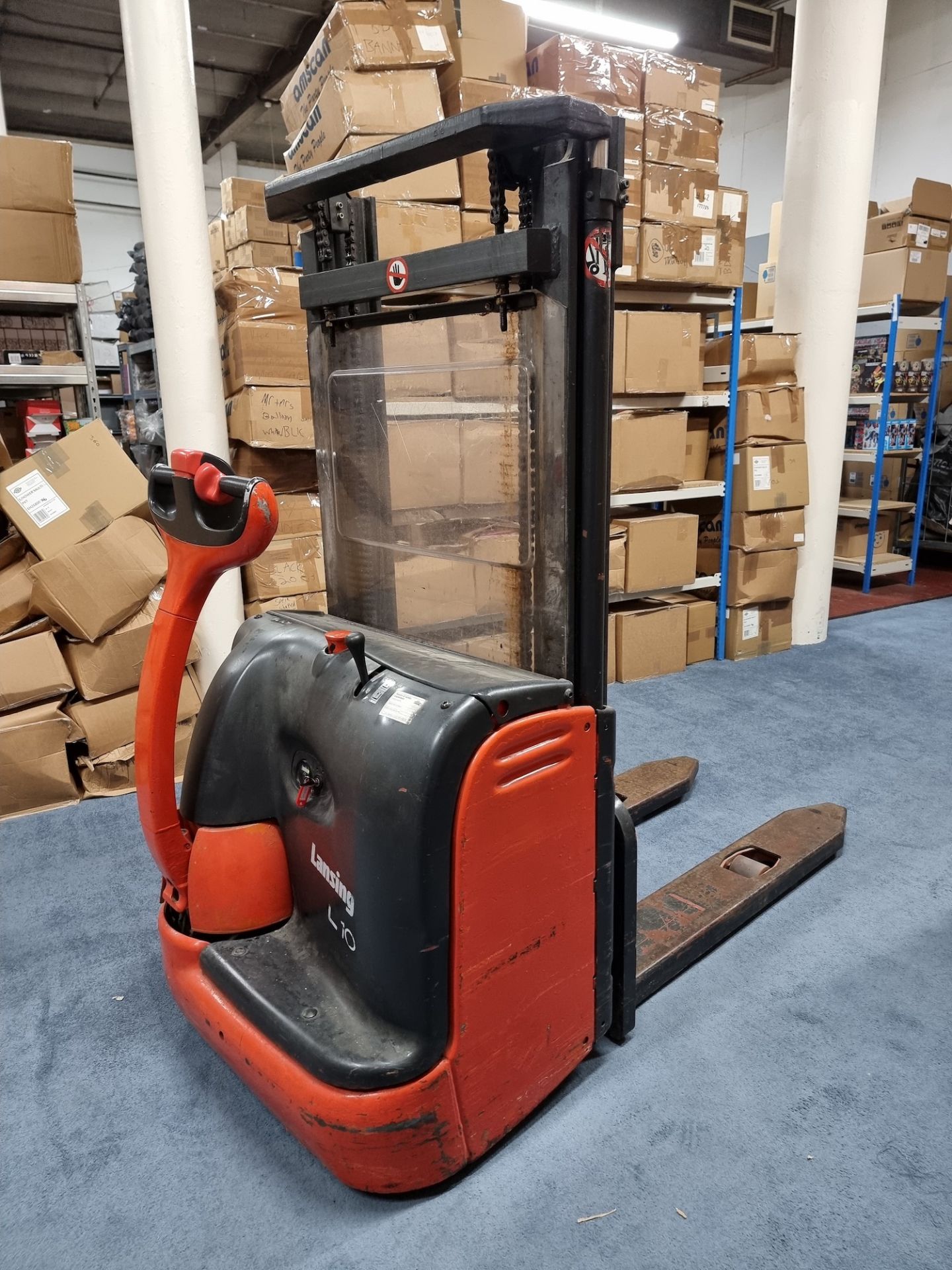 Lansing L10 Electric Pallet Stacker w/ Hawker Charger | Hours 2218