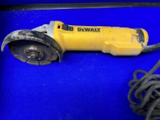 Dewalt DWE5206K Angle Grinder