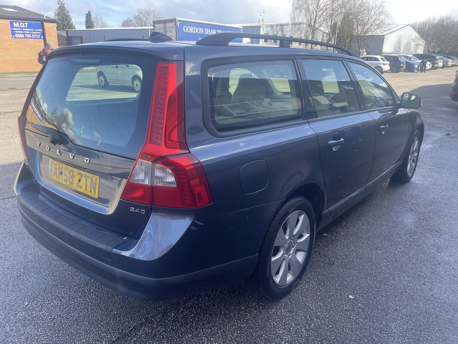 Volvo V70 SE D Auto Diesel Estate | AM58 ZTN | 116,062 Miles | Zero VAT on Hammer - Image 6 of 14