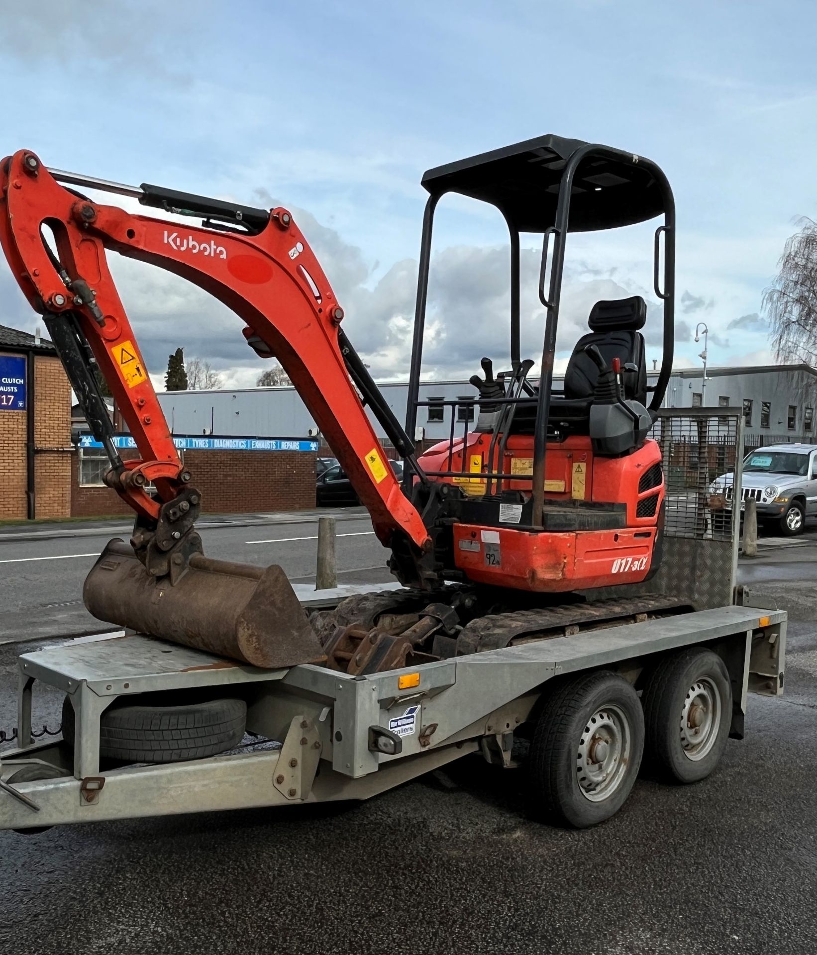 Kubota U17-3 Excavator/Mini Digger w/Ifor Williams Trailer | Hours: 2504.9 - Image 2 of 15