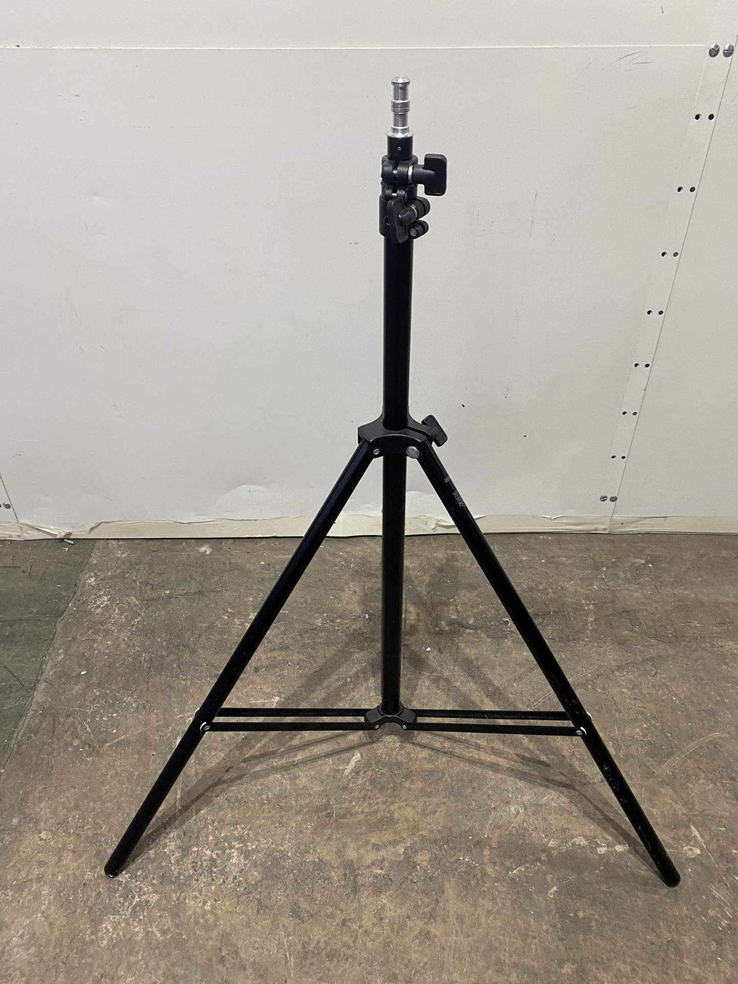 2 x Arri 050A Portable Lighting Stands/Tripods - Image 4 of 7