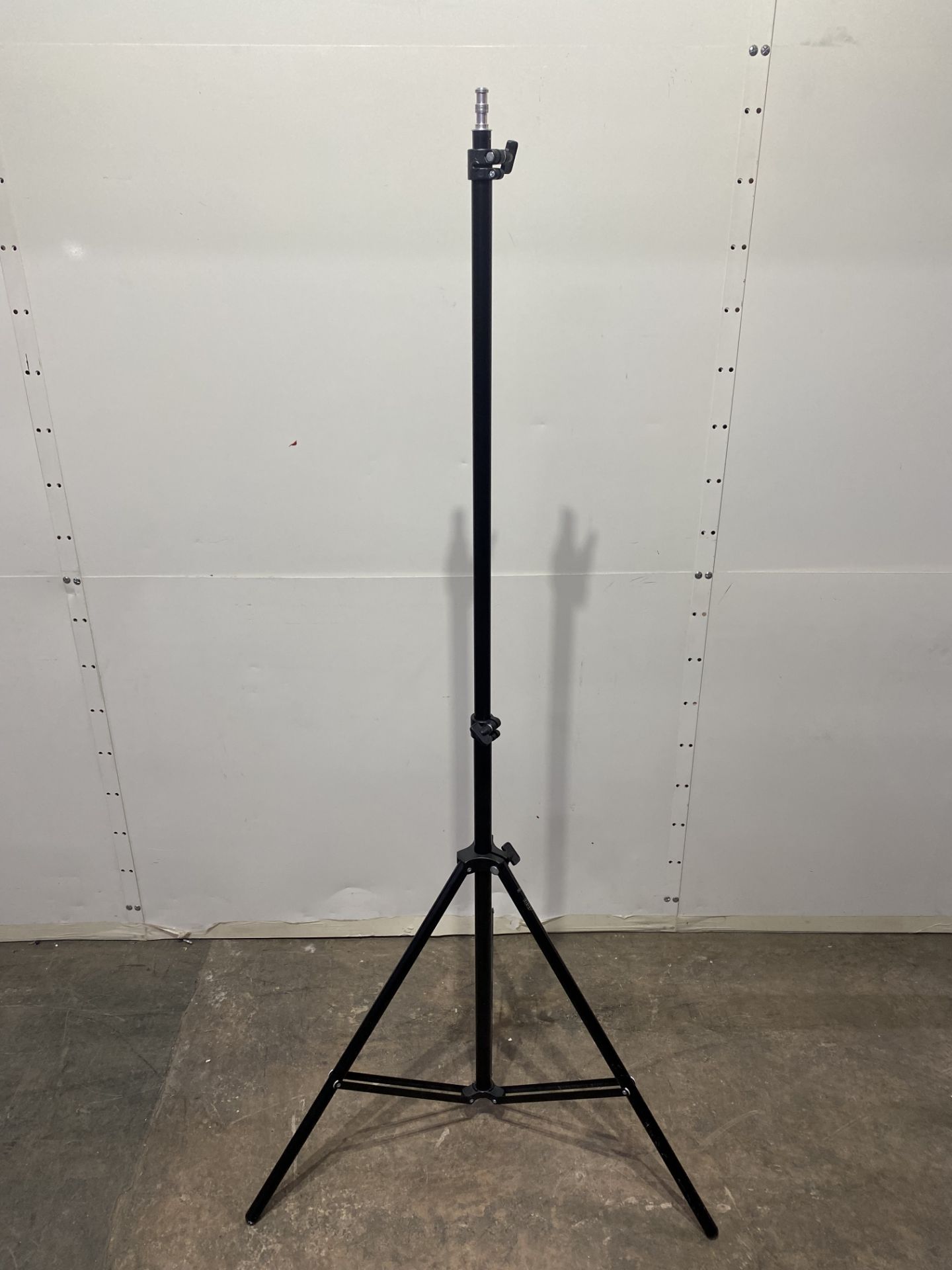 2 x Arri 050A Portable Lighting Stands/Tripods - Image 6 of 7