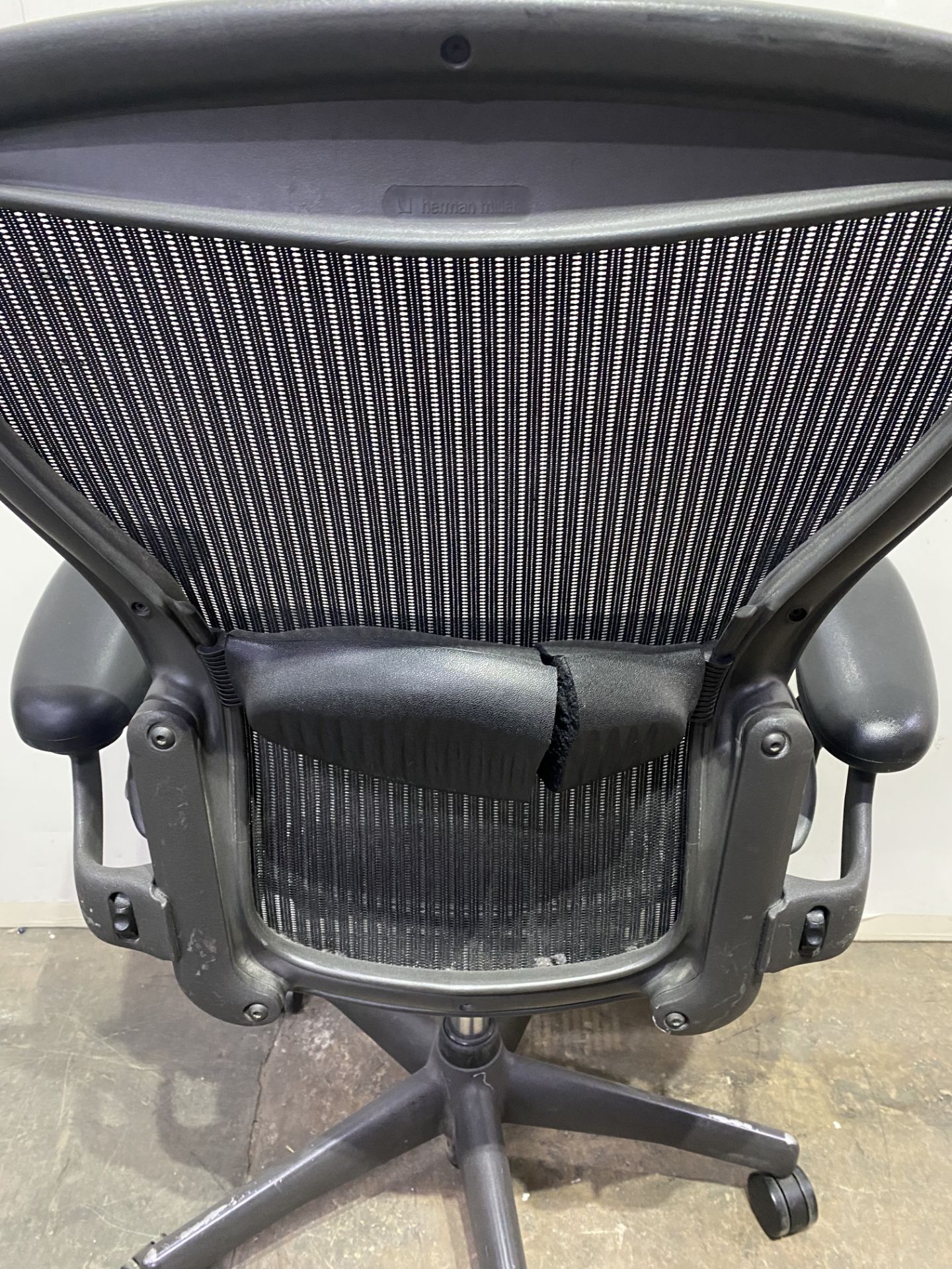 Herman Miller Executive Office Chair - In Black - Image 11 of 16