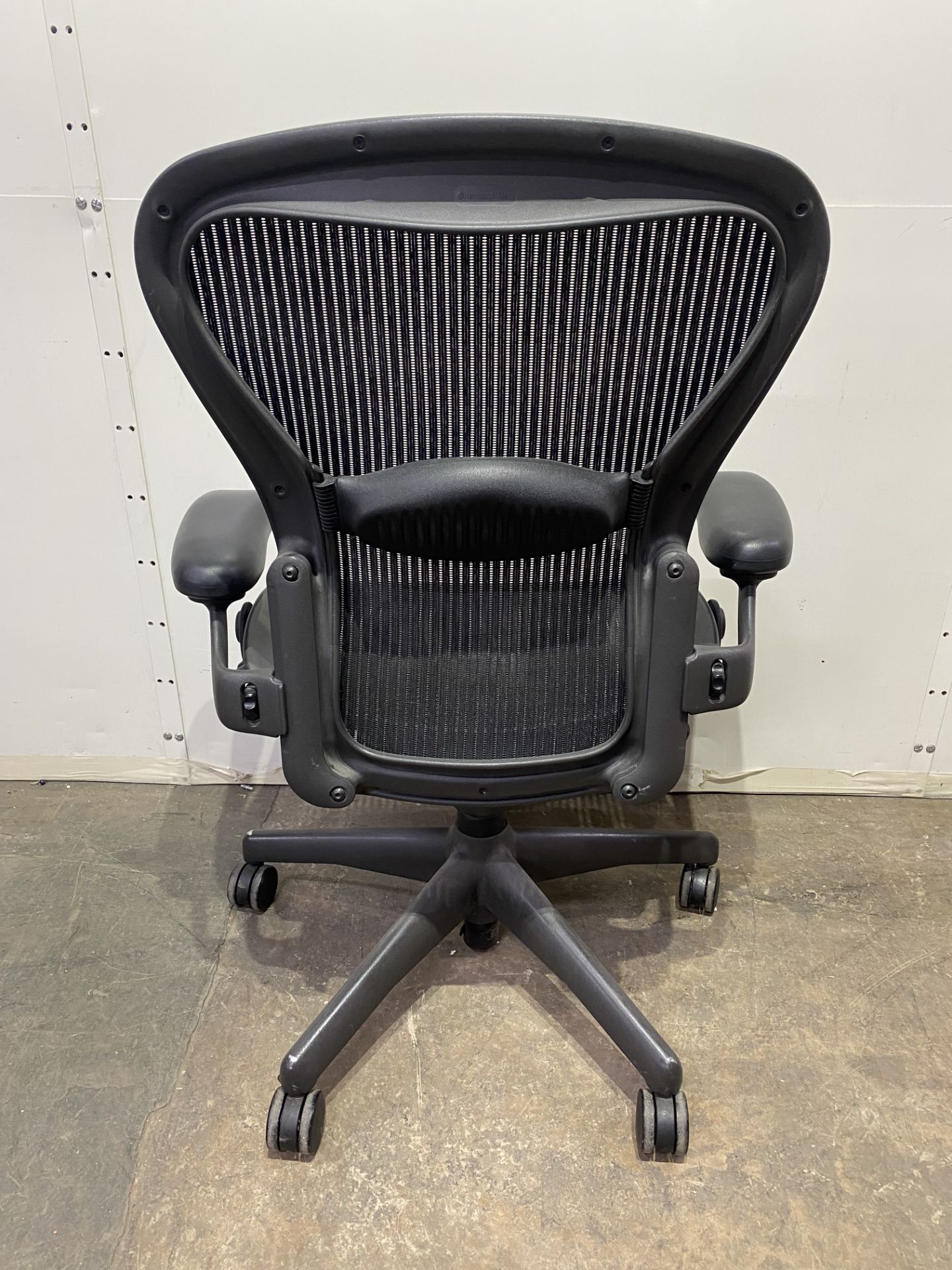 Herman Miller Executive Office Chair - In Black - Image 7 of 14