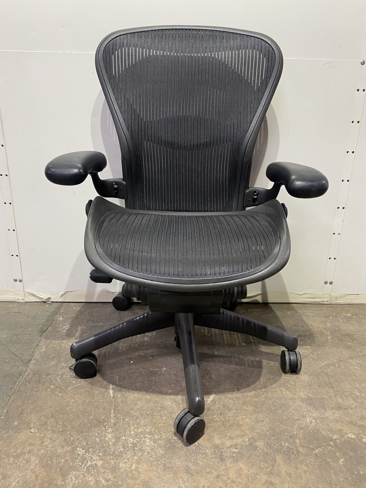 Herman Miller Executive Office Chair - In Black - Image 2 of 14