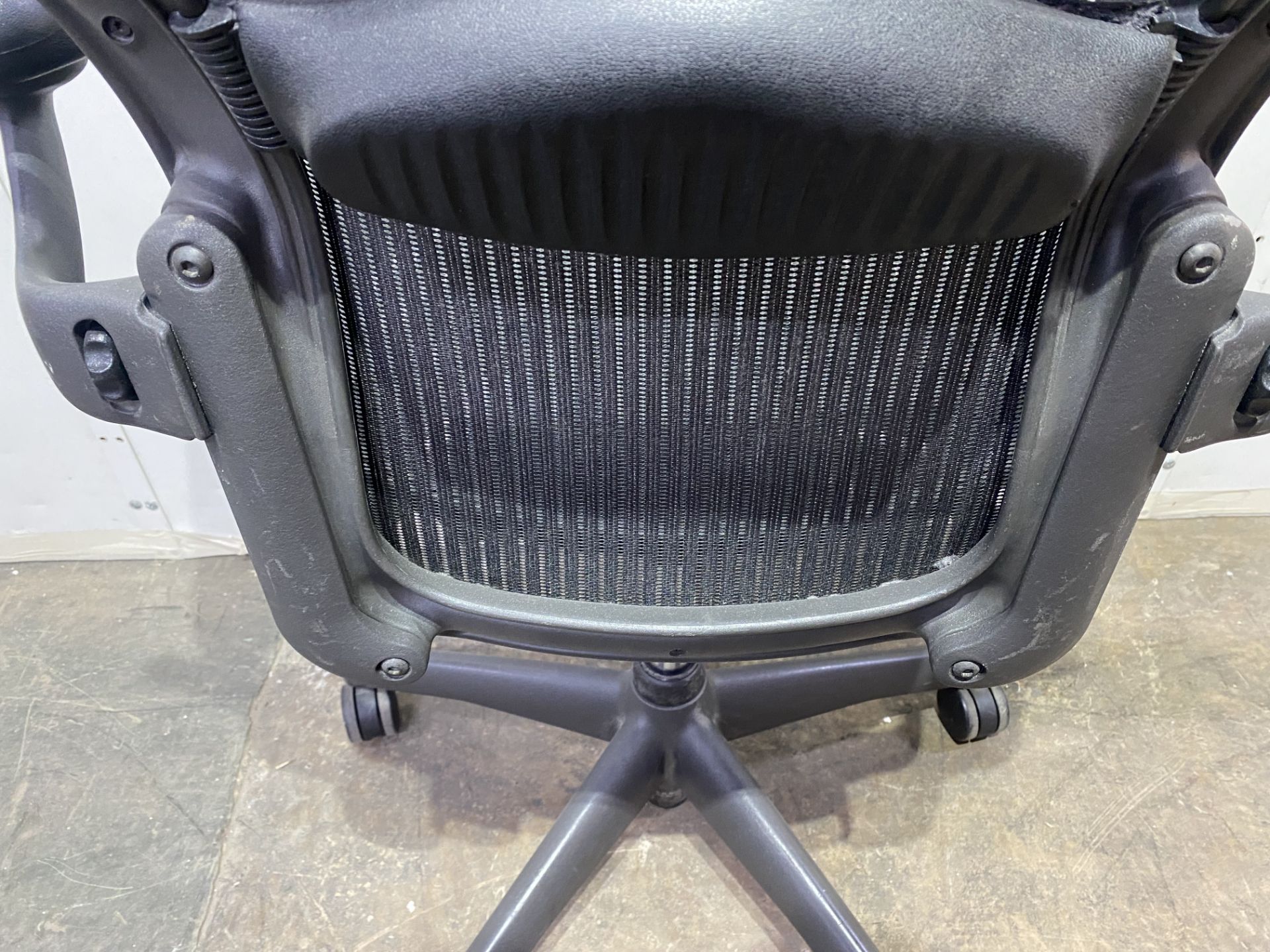 Herman Miller Executive Office Chair - In Black - Image 14 of 17