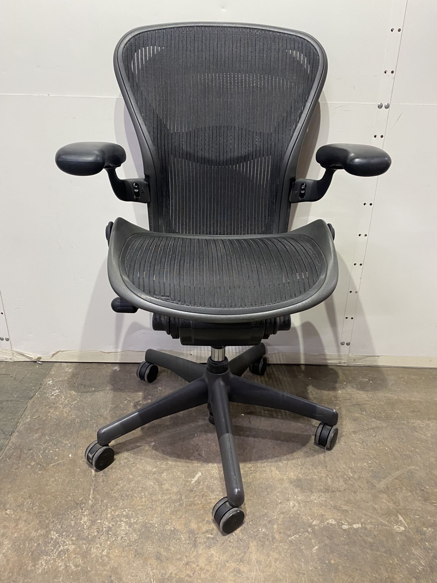 Herman Miller Executive Office Chair - In Black - Image 2 of 17