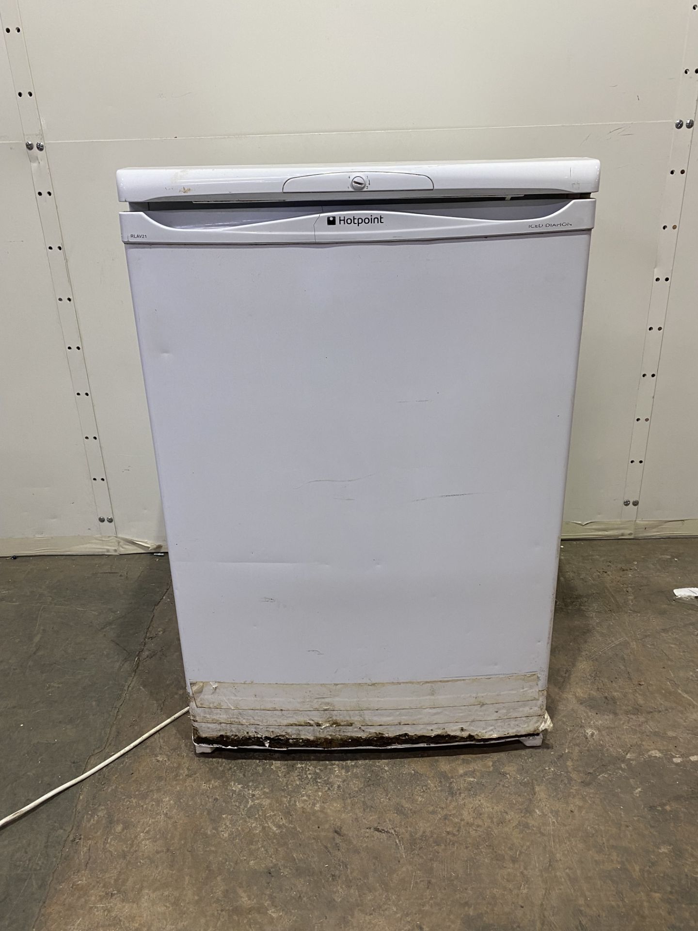 Hotpoint RLAV21 55cm Freestanding Under Counter Fridge, White