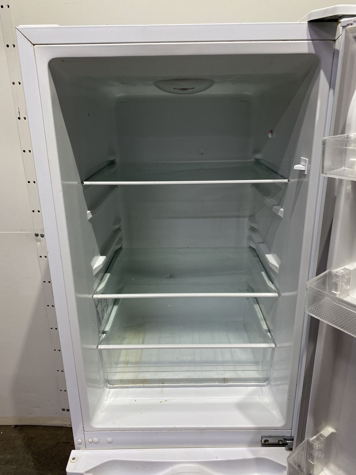 Essentials C50BW16 60/40 Fridge Freezer, White - Image 4 of 10