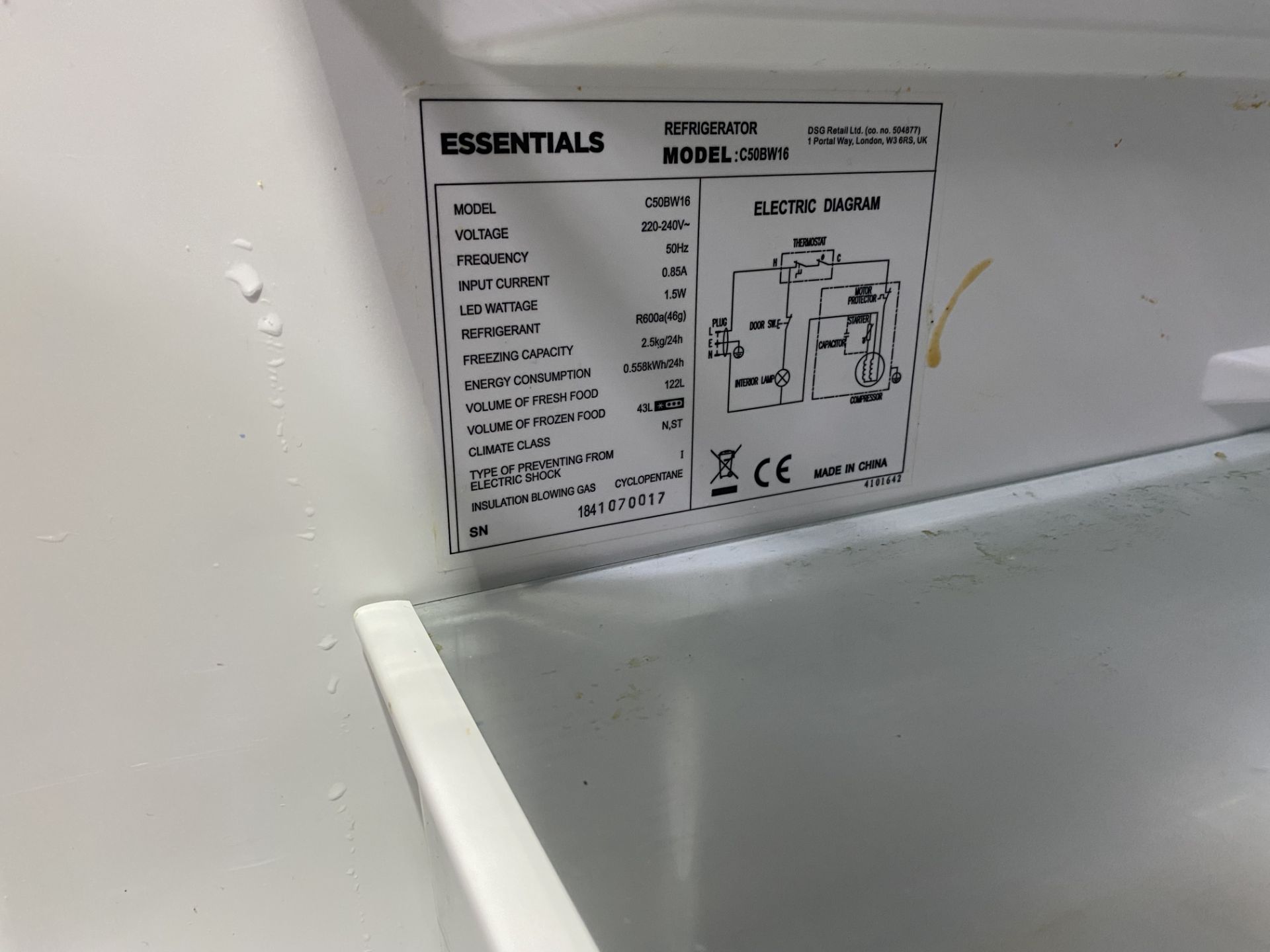 Essentials C50BW16 60/40 Fridge Freezer, White - Image 10 of 10