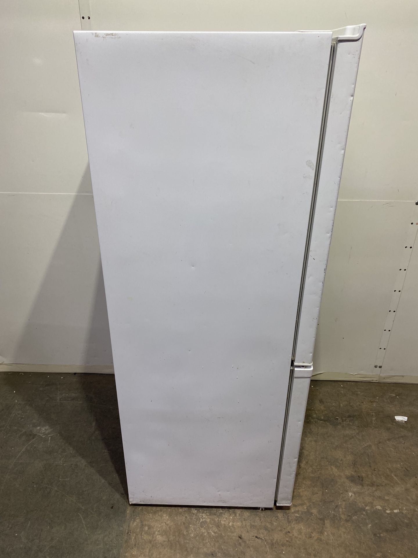 Essentials C50BW16 60/40 Fridge Freezer, White - Image 8 of 10