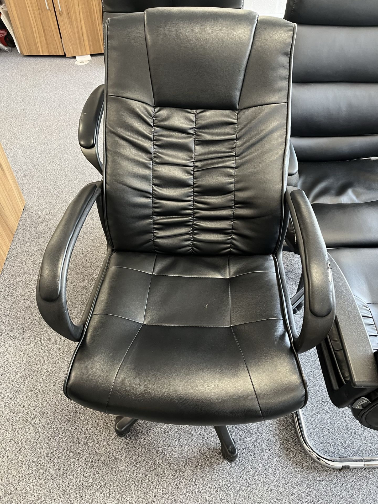 6 x Various Faux Leather Office Chairs - Image 2 of 7