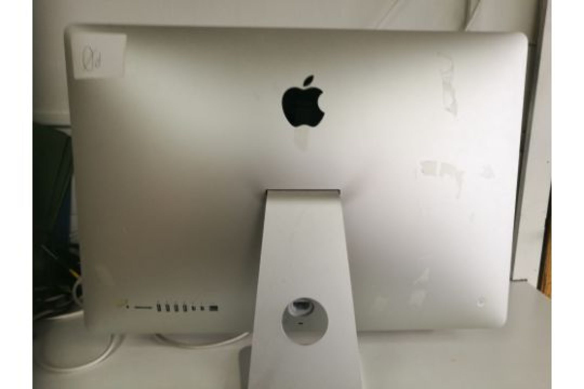 Apple iMac (Retina 5K, 27-inch, Late 2014) (with NSP Flight Bag) - Image 5 of 6